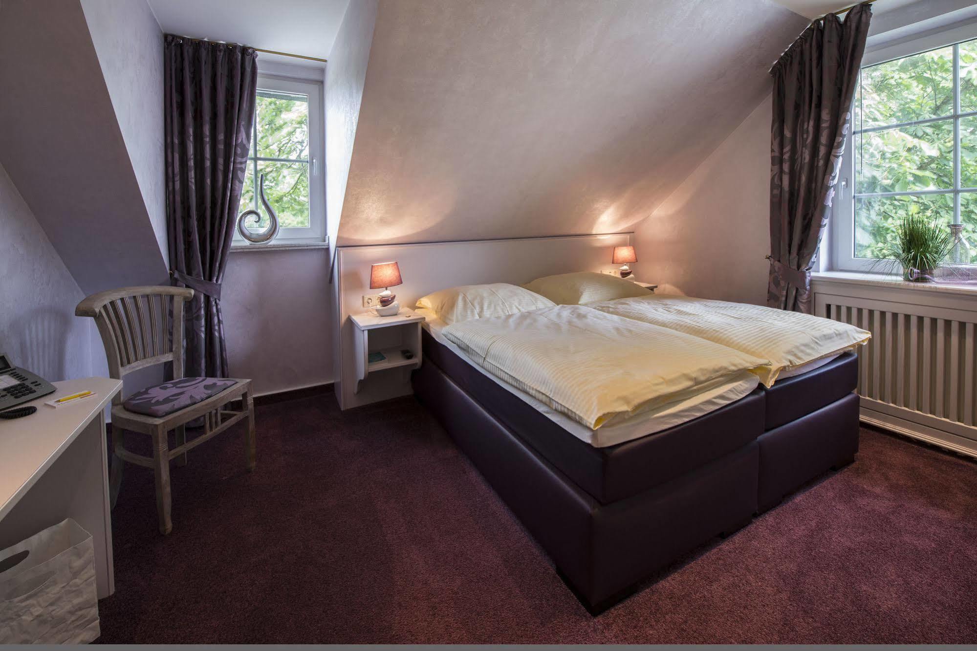 Ententurm - Hotel Und Eventlocation Steinhagen  Buitenkant foto