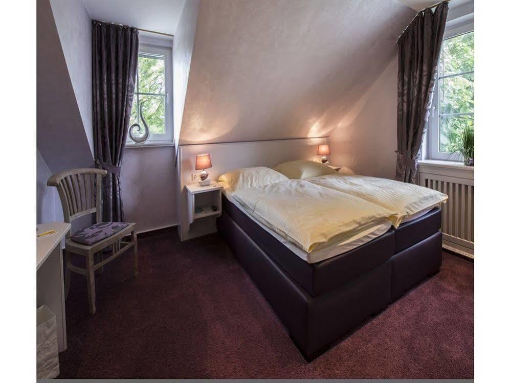 Ententurm - Hotel Und Eventlocation Steinhagen  Buitenkant foto